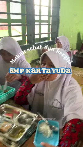 Day 1 Realisasi program pemerintah makan sehat dan bergizi di SMP Kartayuda Kedungtuban #makansehat #mbg #smpkartayuda  #day1 #makanbergizigratis #indonesia #makansehatbergizi