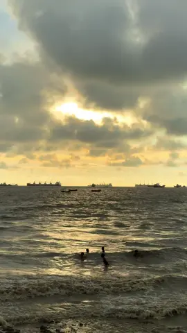 সমুদ্র মানেই একরাশ প্রশান্তি, না বলা কথা, আর গভীর অনুভবের প্রতিচ্ছবি🥰🛥️🌊🌊#foryou #tiktok #views #trending #viral 
