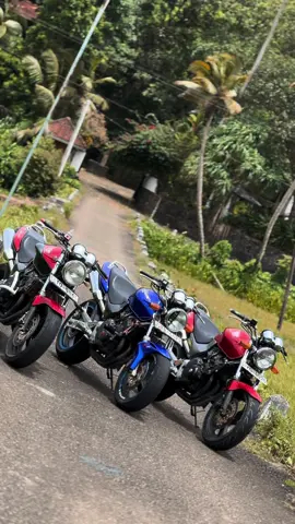 Condition නැති අකුරු දෙකේ කෑලි #hornet250cc❤️🐝 #dream #bike #downsouth🇱🇰 @ishu🇯🇵 @𝐃𝐚𝐙𝐮𝐮°📍💙 