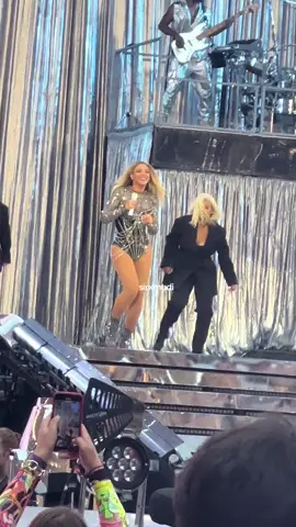 Love On Top #Beyoncé #renaissance #RWT #loveontop #Hamburg @Beyoncé 