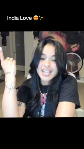 She so mmm 😫😫😫.  #fy #indialove #xyzbca 