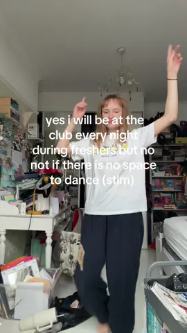 i’ve hacked clubbing it’s LUTERALLKYYYY just stimming i love it #fyp #autism #actuallyautistic #freshers #uni2025 
