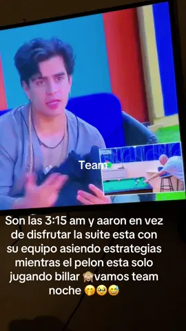 @La Casa de los Famosos México @Aaron Mercury #teamnoche jaja yo sin poder dormir 🤭😅😂