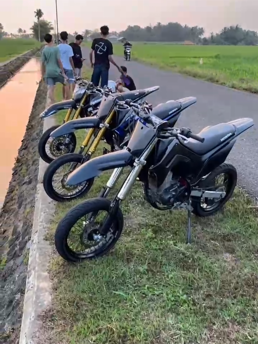 ulang#supermotoherex #crf150l #crf150lsupermoto 