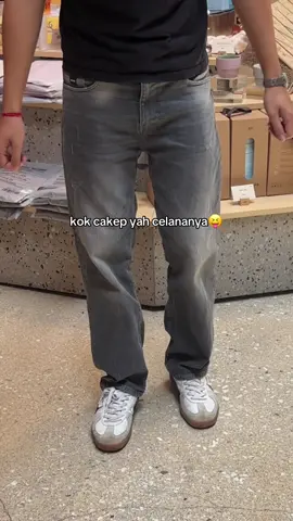ketagihan pake celana ini muluu🤭#celanajeans #celanajeanspria #jeans #celanajeansmurah #rekomendasijeans 