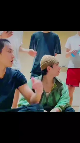 ( ??? ) #JOSHUA #JOSHUAHONG #HONGJISOO #JOSHUAHONG #SEVENTEEN 