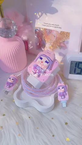 ga cuma gantungan aja yg model cry baby tapi pelindung charger juga bisa🤩  #pelindungchargeriphone #pelindungcharger #pelindungkabel #crybaby #foryoupage 