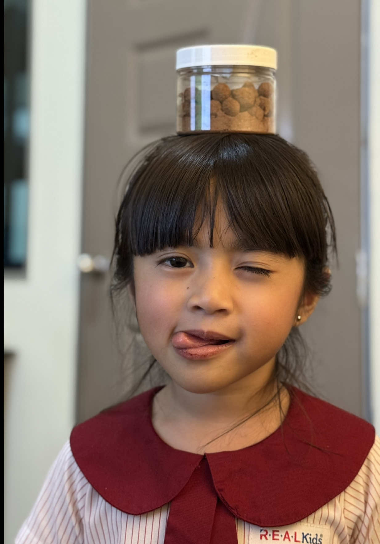 OMG guyss… Malam ni kita realease 500 bottles #CwanchyBol Coklat & Strawberry eh. Sorry untuk trial ni begitu je lah quantity percubaaan yang termampu. Support Ameena tauuu…. Kita release dalam tiktok live jam 9pm ni okay.