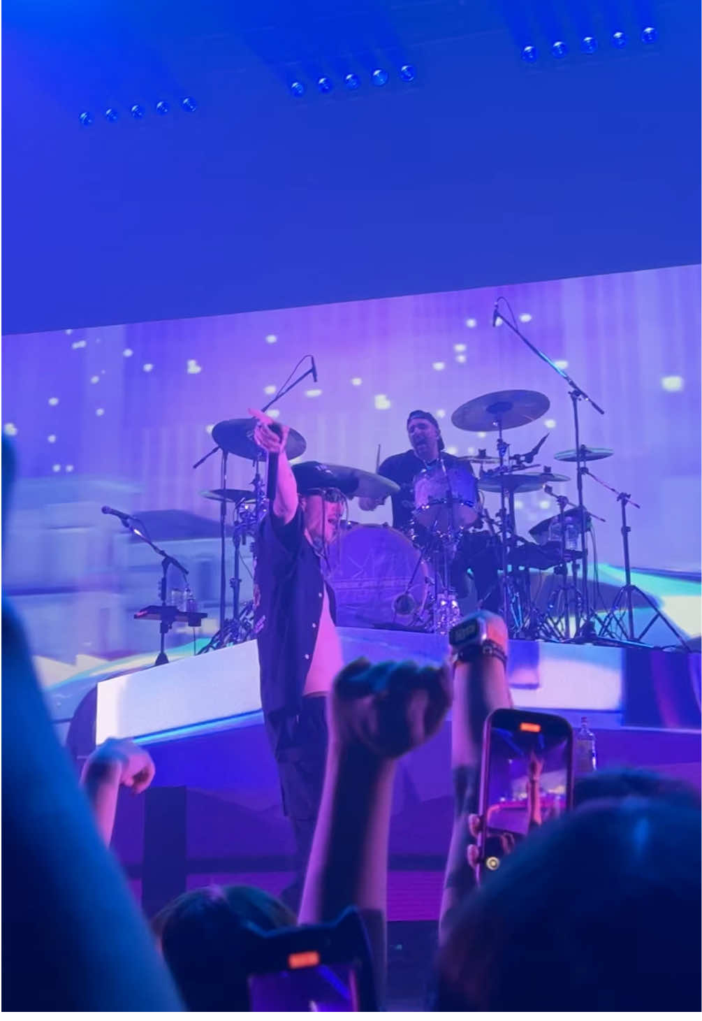 slow down @CHASE ATLANTIC #chaseatlanticconcert #chaseatlanticjapan #chaseatlanticsongs #chaseatlanticsupremacy #chaseatlantictiktok 