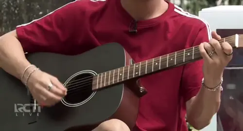 Bendera @FajarNoor_ @VANESSA ZEE @PICHE @shabrina.leanor #fajarnoor #idolyfe #foryoupage 