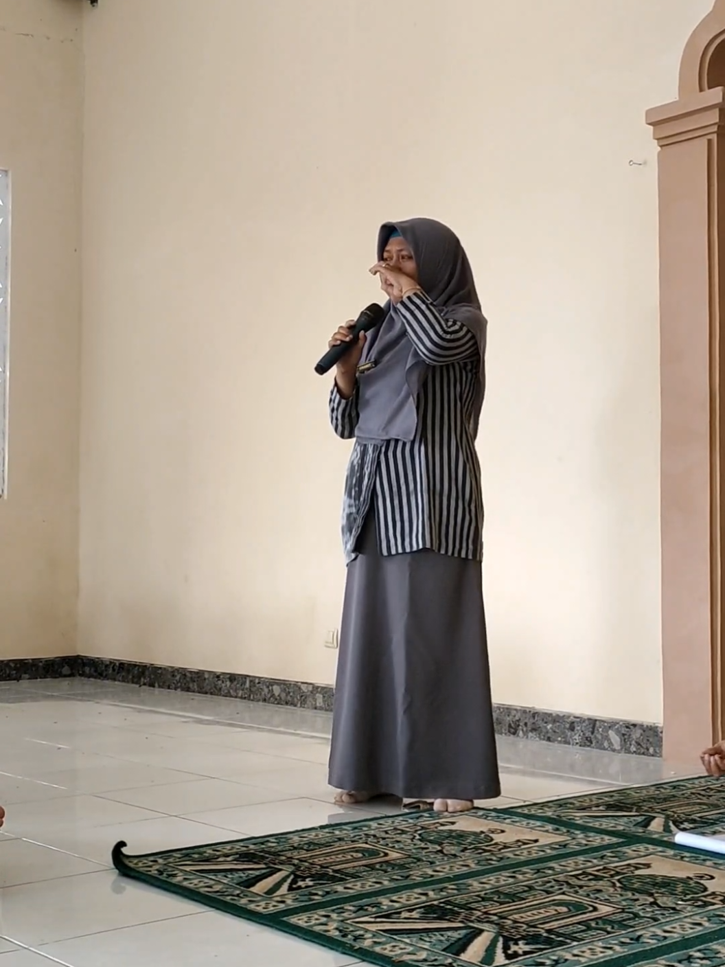 Perpisahan hanya di tempat, bukan di hati ❤ Terima kasih atas ilmu dan bimbingannya selama ini Bu Erna Selamat bertugas di tempat yang baru, semoga selalu diberikan kesehatan, kesuksesan, dan keberkahan. aamiin  #fyp 