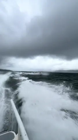 lowk aura (we just got a thunderstorm instead of an aesthetic sunset) #fyp #viral #jetski #speedboat #beach 