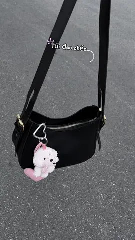Túi xách đeo chéo thiết kế đơn giản #viral #xh #thoitrangnu #tuixachnu #tuixinh #tuixach #reviewtui #tuideocheo #tuidichoi 