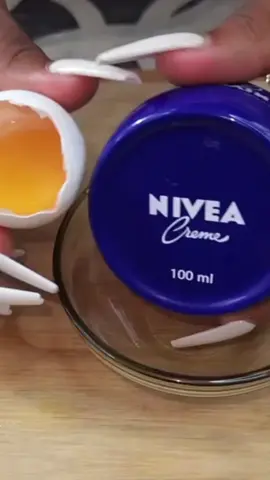 “El secreto casero que TODAS las mujeres están usando para borrar arrugas y manchas ✨🥚💆‍♀️” #remedioscaseros #pielsinarrugas #skincaretrend #mascarillanatural #bellezafemenina