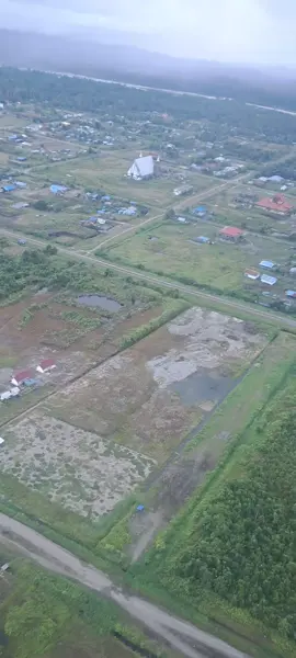 edisi menjelang pendaratan di bandara kenyam, menyaksikan pemandangan distrik kenyam yang sangat indah... #fyppppppppppppppppppppppp  #viraltiktok  #fypシ゚  #pemandangan 