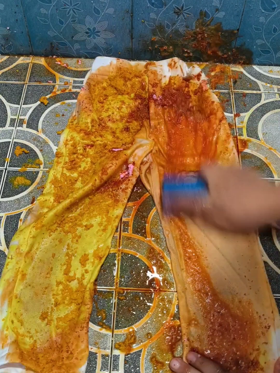 celana putih kena noda kuning kunyit #pembersihnoda #pembersihnodajamur #pembersihnodapakaian #pembersihnodamembandel #unikleen 