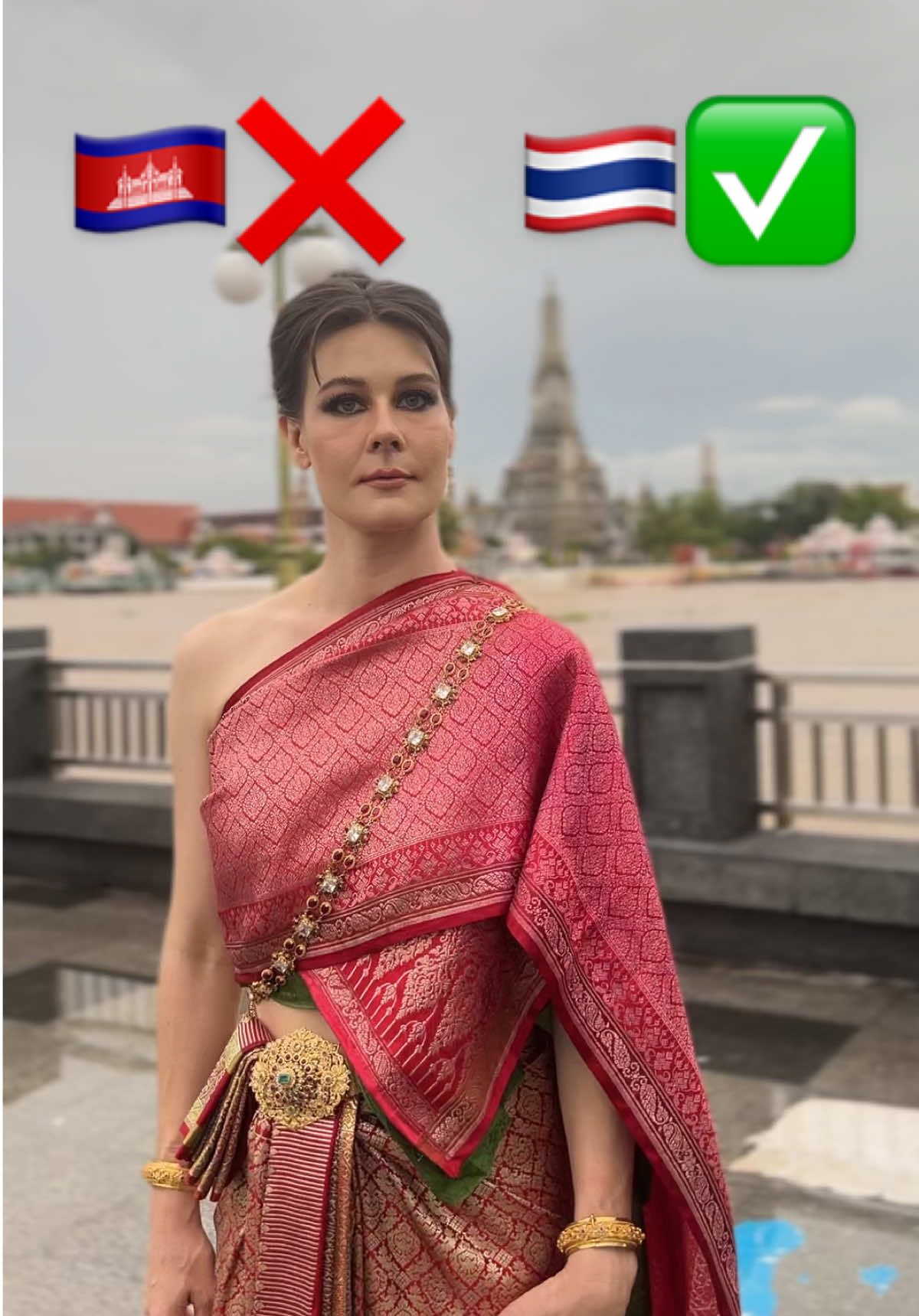 ฝรั่งยังบอก นี่ชุดไทยนะคะ