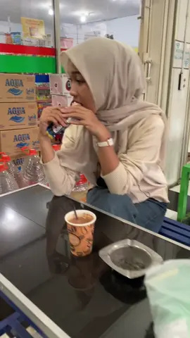 #jalanjalan #hujan #berdua #jajan #bucin #fypmu #storyw 