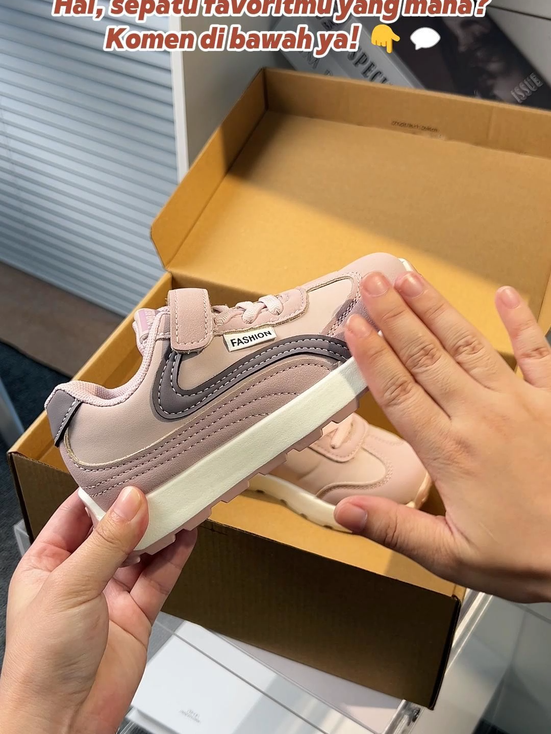 Si kecil tampil makin trendy dengan sepatu kekinian terbaru! Ready semua size ya, Bunda! 👟✨ #SepatuAnakHits#ootdanak #sepatuanaklaki #sepatuanak #sepatuootd #fashionanak #shoeskids #sepatucowocewe #shoesrecommendation #sepatuunisex #sepatuimport #ootdfashion #sepatuanakhits #outfitinspiration #babyfashion #cekoutsekarang #fashiontiktok #anaksekolah #kidsootd #sepatukeren #shoes