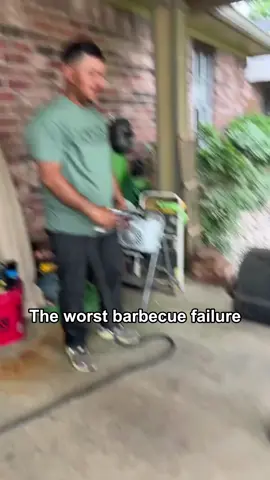 The worst BBQ failure🤣🤯😱#fyp #foryou #crazy #tiktok #usa #BBQ #foryourpage #dangerous #funnyvideos #fail #funny 