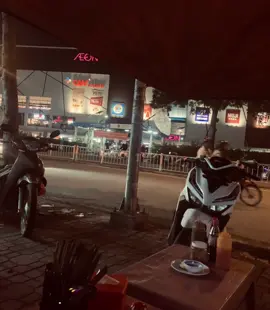 Khi đã nhìn thấu được lòng người, thì chỉ biết mỉm cười. Lắc đầu cho qua#abcxyz#xuhuongtiktok#đời#pyp#tiền 