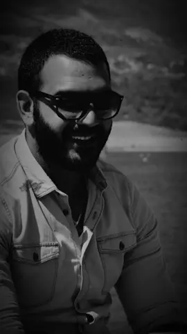 تدري يا القلب الحنون 🖤 Behind every great shot is a friend who makes it better, thank you.  #احلام #تصوير #تصويري📷 #creatorsearchinsights #photography 