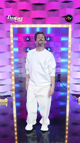 Oui oui j’adore : vous voir faire la choré Queenovision !  Merci pour le cours @mehdikerkouche 🤩  #DragRaceFrance #Onregardequoi 