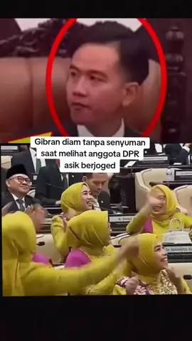 Gibran diam tanpa senyuman saat melihat anggota DPR berjoged #dpr #dprri #gibran #wapres #politik 