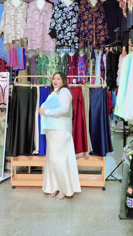 Valentino Silk skirt လေးတွေအသစ်ရောက်ပြီနော် ပေါင်၂၁၀ထိအေးဆေး#foryoupage #fypシ #ပြင်ဦးလွင်စတားအိတ်အဝါဆိုင် #tiktokmyanmar🇲🇲 #ချည်ပွန်ဂါဝန် 