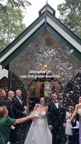 ✨ Rice paper confetti > everything else ✨ Floats like magic, looks dreamy in photos, and even when it hit our bride’s face.. she shook her head and it fell away effortlessly 👌 Mess- free. Stress- free. Pure magic ✨ #coolibahdownsprivateestate #bridaltiktok #bridetips101 