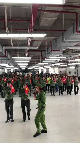 19/8 là ngày truyền thống lực lượng công an nhân dân. Các cô, các chú không nghỉ mà tập luyện để phục vụ 2/9. là tấm gương của chúng cháu học tập ạ. #A80 #xuhuongtiktok #CAND #dieubinh #vtv 