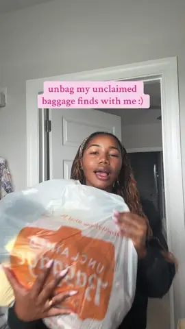 📍@Unclaimed Baggage in Scottsboro, AL, honey i will be back! but get some cell service first pls :)  #fyp #thriftok #baggageclaimed #thrifthaul #unclaimedbaggagestore #unclaimedbaggagehaul #lostluggage #thrifthaul #thriftfinds 