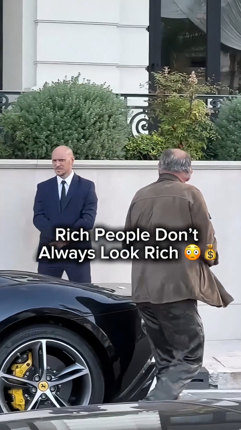Style or money-which flex is bigger? 👀 #billionaire #monaco #monacolifestyle #billionaireromance #richlife 