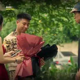 Lúc hoa tàn anh nhặt anh chăm ngày hoa nở để người ta ngắm #Domusic #nhaccamxuc 