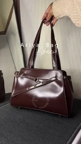 Cantikk bagini masa cuma 60rb an !!! Wahhh parah si akaci ada aja gebrakan baru nya!!! #promomakanmerdeka #tas #tasmurah #taswanita #taslokal #handbag #slingbag #shoulderbag #tasselempang #localbrand #outfit #outfitideas #akaci #ariyabag #ariyabagakaci 