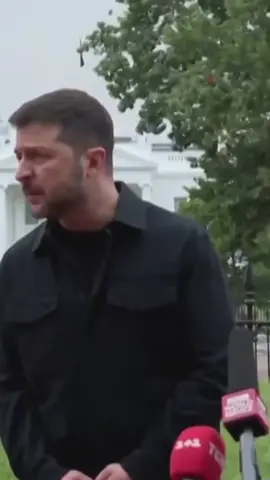 After meeting President Trump in Washington, Ukrainian President Volodymyr Zelenskyy said he’s ready for a trilateral summit with Trump and Putin, though no date is set. Trump has contacted Putin to begin arranging talks. #Ukraine #Zelenskyy #Putin #Trump #PeaceTalks  