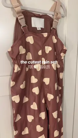 Herzchen überall & die Farbe 🤌🏼🤎 #zarahaul #kita #toddlersoftiktok #autmn #fashiontiktok 