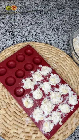 💎 مينيارديز فاخرة… لكل مناسباتكم المميّزة 🤍.  #fyp #explore #algeria #fyppppppppppppppppppppppp #mignardises  #hlou #gateaux #sucré #trend #mariage #algerien #تيك_توك #faitmaison #tunisien #patisserie #khotba #فوريو 