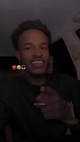 Kamad dhigin mid dhici doona 😍💓 #somalilandtiktok💚🤍❤ #fyp #foryou #somalilyrics🌺😕💎 @Ozman__Updy__Ozman 