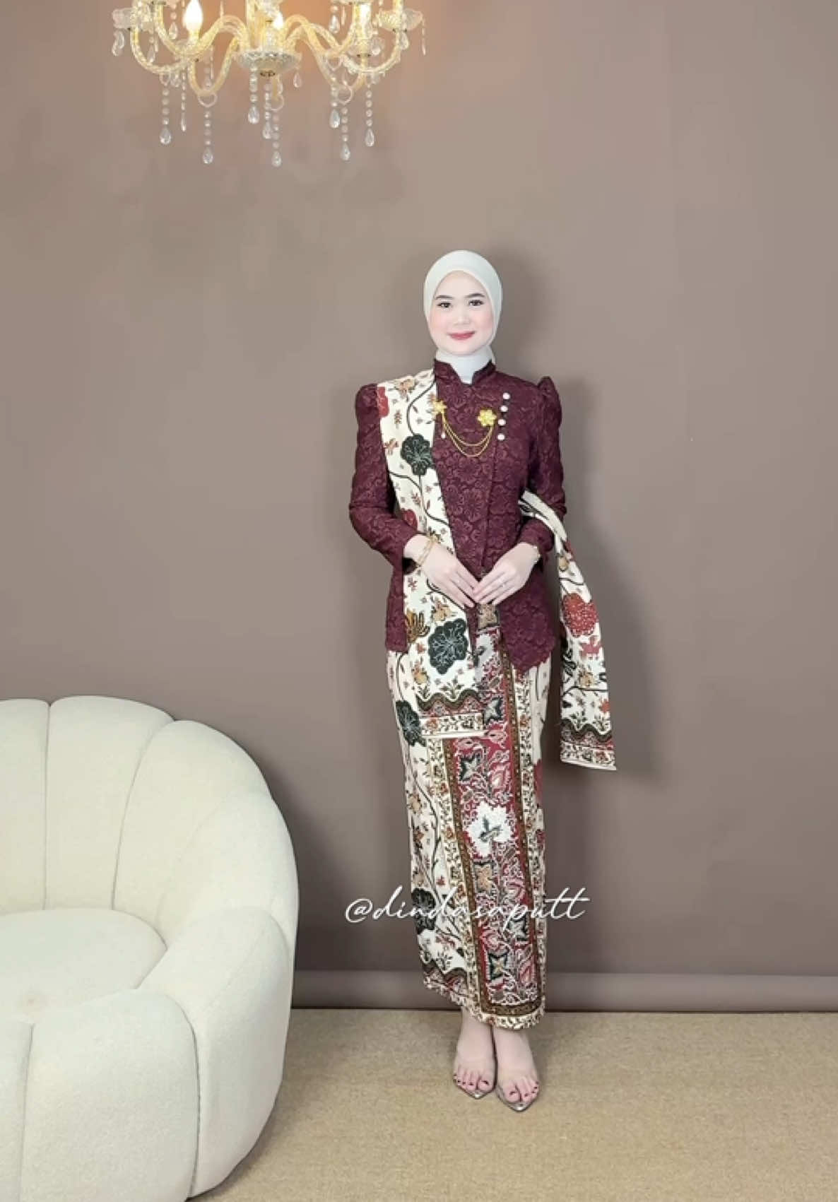 sp1lL: 🧺kebaya janggan l1nK n0—893 🧺rok dan slendang l!NK n•—894 🧺hijab l|nK n0—24 #fyp #racuntiktok #outfitkondangan #BatikCouple #outfit #kebayajanggan 