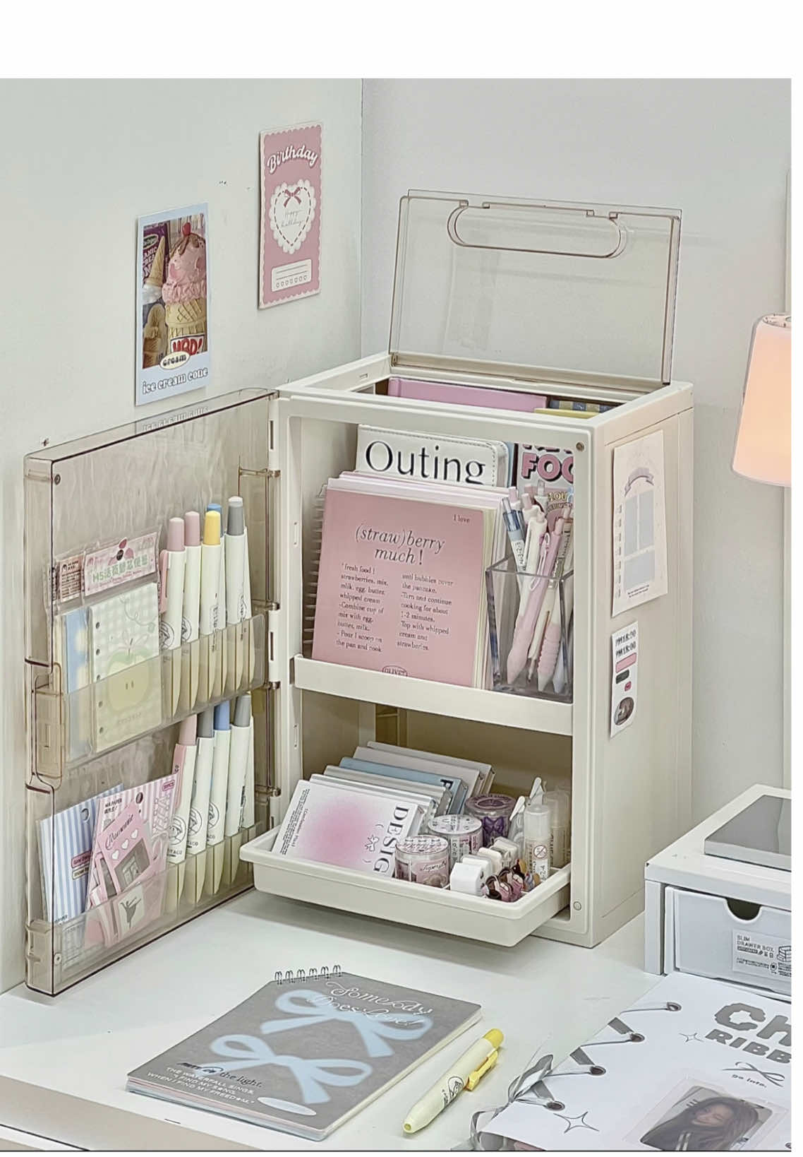 Tủ đựng văn phòng phẩm xinh iu mà đựng đồ trang điểm mỹ phẩm cũng xinh luôn đó mà chống dc bụi nữa #decor #tudungmypham #tudungvanphongpham #xuhuong #viral 