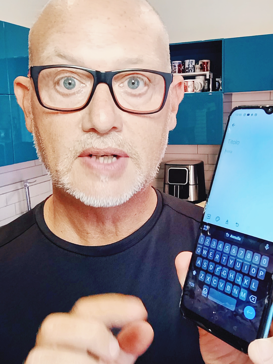 Tu la usi? 😮🚀 #keyboard #swipe #fast #tipsandtricks #marcocritelli 