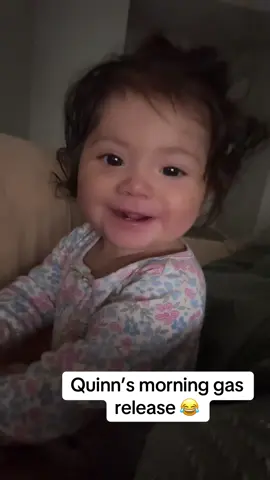 Another beautiful morning with Quinn 😂💞 #gassybaby #momtok #funnybaby when she farts & then looks at mom for reassurance 😌