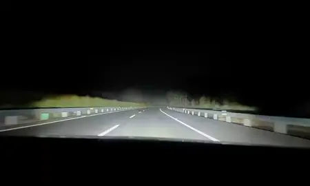 Độ đèn đi cao tốc quá đã luôn 