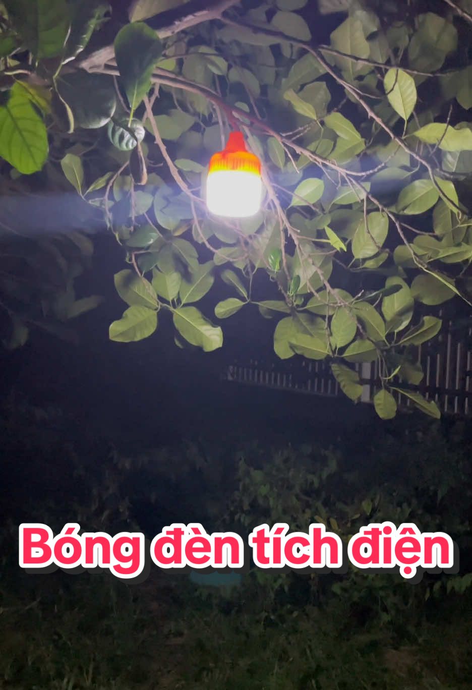 Bóng đèn LED tích điện công suất 150W-200W siêu sáng, Bóng đèn led tích điện có móc treo tiện lợi #saptienich #denled #denledtichdien #bongdentichdien 