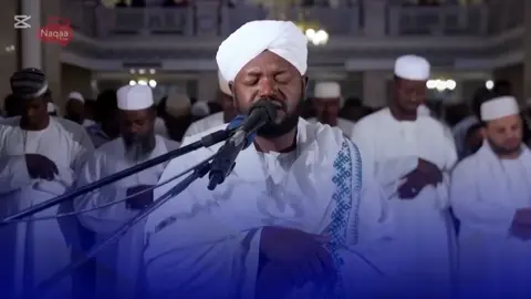 #📖 تذكير مؤثر ومليء بالحكمة لمن يخشى الله تعالى بخلق السماوات والأرض. الرحمن المستوي على العرش، عالم بكل ما في السماوات والأرض وما بينهما. مهما جهر الإنسان بسره أو أخفاه، الله يعلم كل شيء ويحفظ له الأسماء الحسنى 💡. تتجلى عظمة الربوبية في قصة موسى عليه السلام حين رأى النار ودعاه الله ليقترب ويأخذ هدى من نوره 🔥. دعونا نتذكر هذا المشهد العظيم ونقتدي بخشية الله وسعينا للهدى. 🌟✨#قورئان_ئارامی_دڵان🕋📿 #الحمدالله_علی_کل_حال❤ #foryou #fyp 