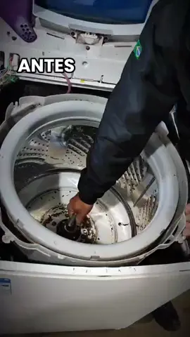 🌀 Sua máquina de lavar também precisa de um banho! 🧼✨ Você sabia que, com o tempo, a máquina acumula sujeira, fungos e bactérias que podem deixar suas roupas com mau cheiro e até prejudicar sua saúde? 😷👕 Benefícios da higienização: ✅ Elimina fungos, bactérias e odores desagradáveis ✅ Melhora a performance da lavagem ✅ Aumenta a vida útil da máquina ✅ Roupas mais limpas e cheirosas ✅ Mais economia de energia e água 💡 Dica: O ideal é fazer a higienização a cada 3 meses para garantir o melhor funcionamento e proteger sua família. 📞 Agende agora sua higienização e sinta a diferença! (43)999584289