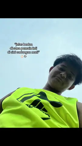 🤭🤭#fotolive #beranda #sepakbola #cadangan#kiper #kipersepakbola 