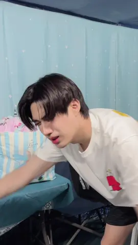 ชาญวิทย์เป็นไรอะ @ว้อทอีฟ - What if 