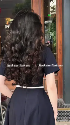 Tóc lúc mới tới quán #xhuong #xh #tiktok #vayxinh #thoitrang #homnaymacgi #thoitrangcongso #viral #trending #homnaymacgi #trend #LearnOnTikTok #phoido #xhtiktok #style #quanao #fashion #outfit #fyp #foryou #thoitrangtiktok 